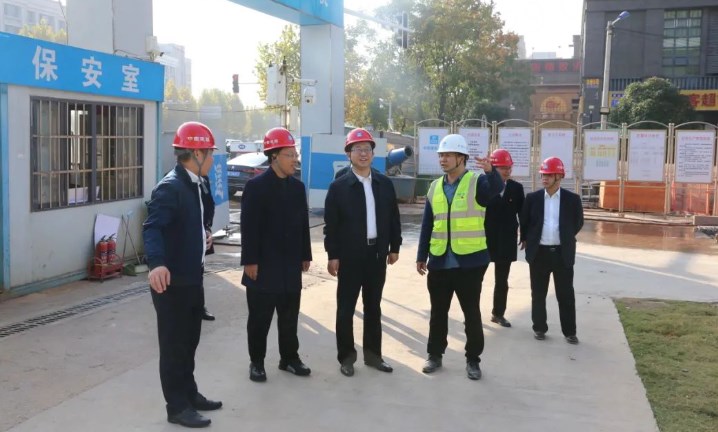 刘冬到中建五局高技能人才保障性租赁住房项目检查指导
